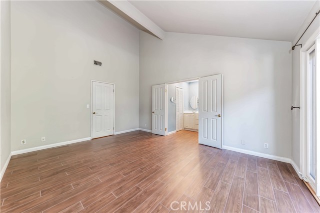 9622 Caithness Drive, Huntington Beach CA: https://media.crmls.org/medias/daeca6ca-a8ee-419e-a9e5-7f925aaf88d4.jpg