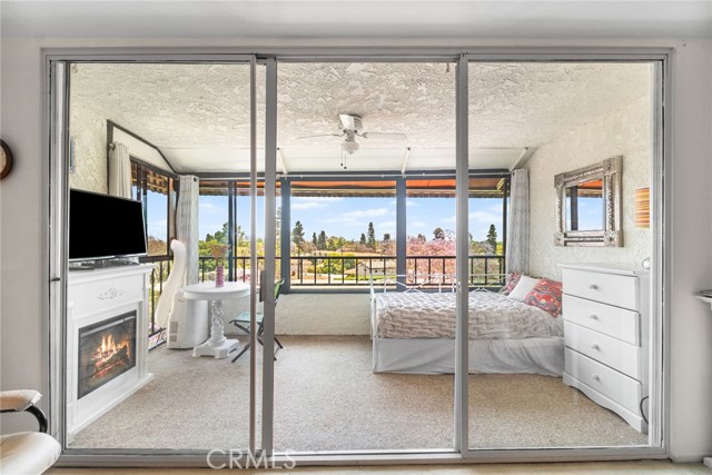 4505 California Avenue, Long Beach CA: https://media.crmls.org/medias/daee08eb-6e4f-4d09-b2f2-a667063be3bb.jpg
