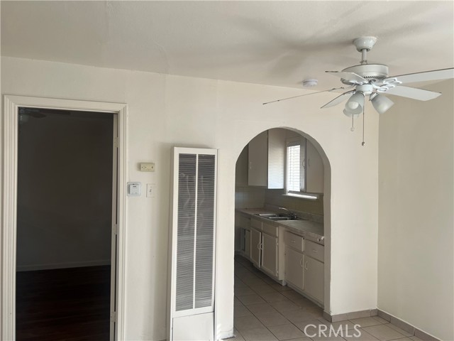 Detail Gallery Image 19 of 41 For 1026 Flower St, Bakersfield,  CA 93305 - – Beds | – Baths