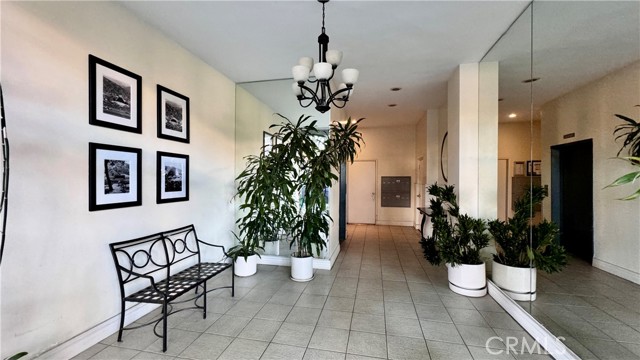 Detail Gallery Image 29 of 31 For 645 Westmount Dr #211,  West Hollywood,  CA 90069 - 1 Beds | 1 Baths