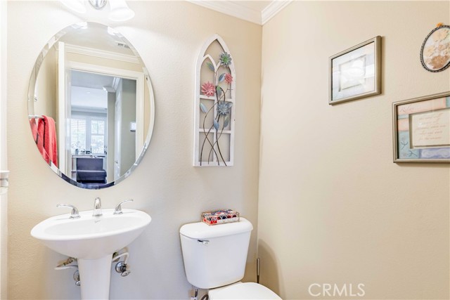 8656 Calle Canon Road, Corona CA: https://media.crmls.org/medias/daef8a75-bab8-418d-a97d-943619cd951f.jpg
