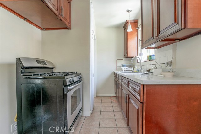 343 Concord Street, Glendale CA: https://media.crmls.org/medias/daef9510-bf83-48bc-8e0b-3d5f12a7e147.jpg