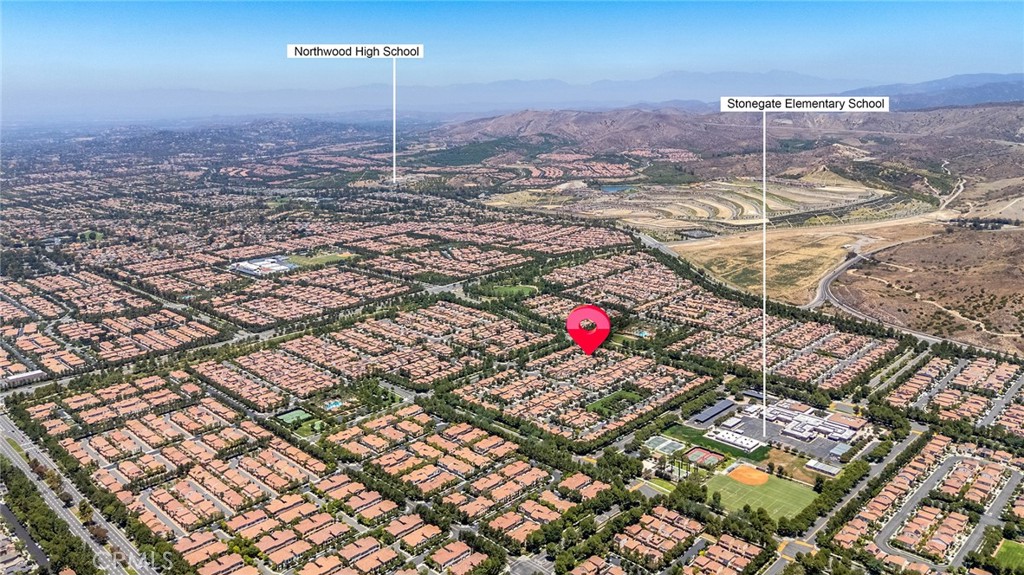 https://media.crmls.org/medias/daefb78f-4905-47c4-a235-83b59d9556f1.jpg?preset=X-Large