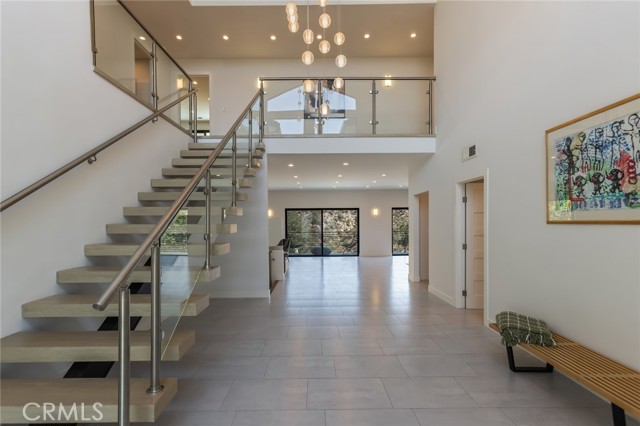 Detail Gallery Image 7 of 62 For 2111 Rimcrest Dr, Glendale,  CA 91207 - 4 Beds | 5 Baths