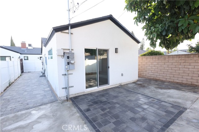 7538 Gaviota Avenue, Van Nuys CA: https://media.crmls.org/medias/daf03414-e1b4-425d-b4b4-73a815f9c859.jpg