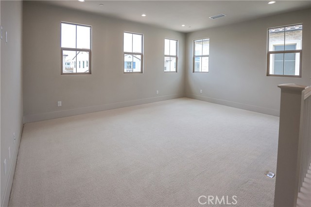 118 Mossvine, Irvine CA: https://media.crmls.org/medias/daf1f564-28e7-4bc4-8fcd-0baaac4e1ccd.jpg