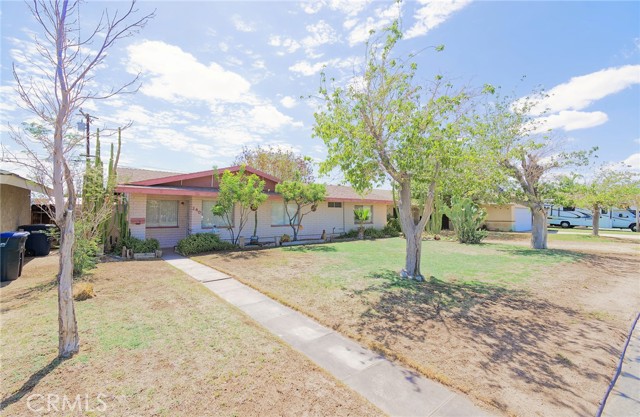 Detail Gallery Image 1 of 21 For 340 N Sola Ave, Blythe,  CA 92225 - 4 Beds | 2 Baths