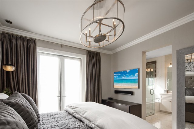 720 Poinsettia Ave, Corona del Mar CA: https://media.crmls.org/medias/daf2b78e-91e6-4c27-99be-c3e335855b1d.jpg