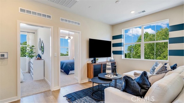 Detail Gallery Image 8 of 24 For 4511 S Patterson Paseo, Ontario,  CA 91762 - 4 Beds | 2/1 Baths