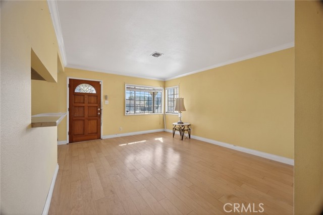 Detail Gallery Image 6 of 49 For 5021 Brayton, Long Beach,  CA 90807 - 5 Beds | 2 Baths