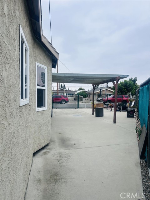 15160 Pimenta Avenue, Paramount CA: https://media.crmls.org/medias/daf58c9e-0853-4384-bb46-b0b546af1834.jpg