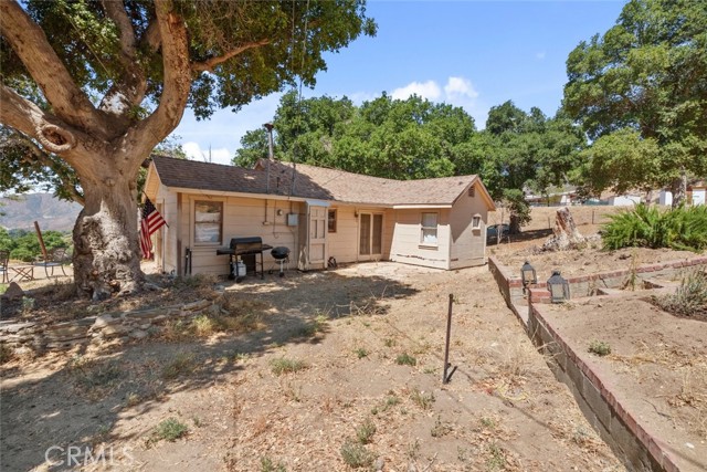39813 Calle Carona, Green Valley CA: https://media.crmls.org/medias/daf597b2-800d-4505-83ff-b79cc93a14b9.jpg