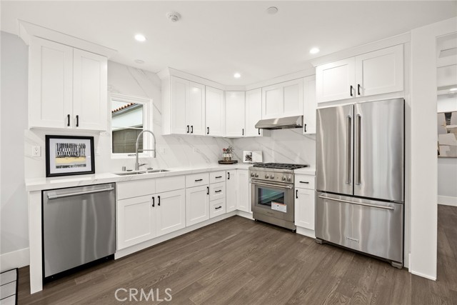 2174 Melville Drive, San Marino CA: https://media.crmls.org/medias/daf5cbff-b2df-41d6-a167-d564bf15fb5f.jpg