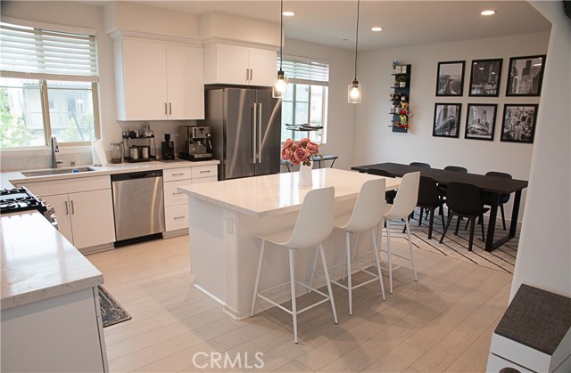 Detail Gallery Image 4 of 17 For 15941 Bravery Ave, Chino,  CA 91708 - 3 Beds | 2/1 Baths