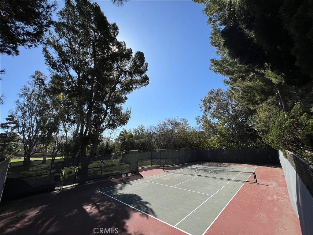 https://media.crmls.org/medias/daf65340-4a40-4854-b369-c1451fcfaac7.jpg?preset=X-Large