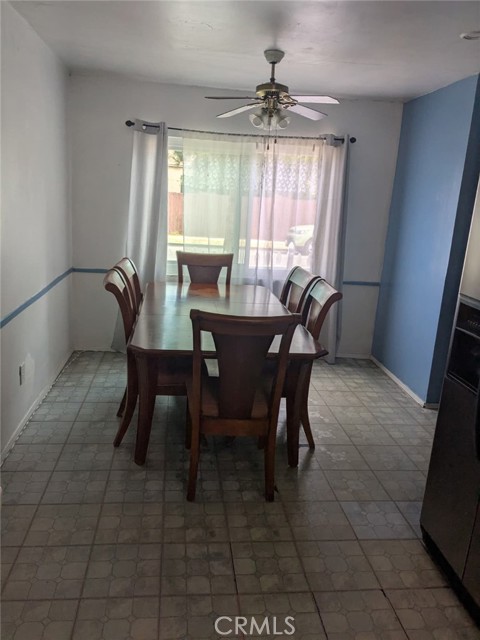 10406 San Carlos, South Gate CA: https://media.crmls.org/medias/daf668cc-e117-472b-bc6b-8c89277a5070.jpg