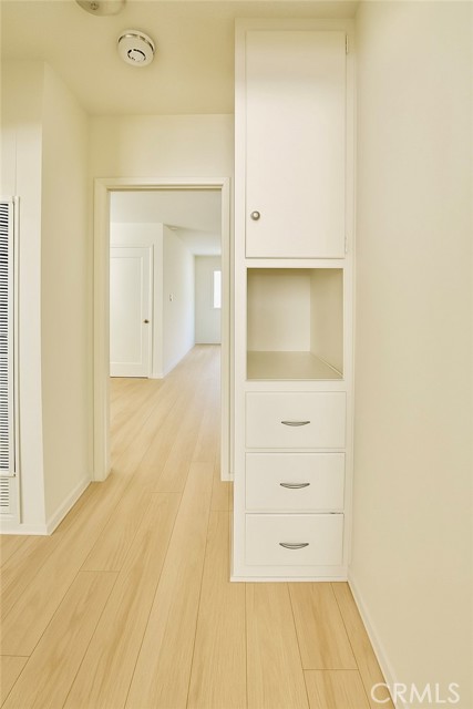 Detail Gallery Image 12 of 18 For 208 S Mariposa #6,  Los Angeles,  CA 90004 - 1 Beds | 1 Baths