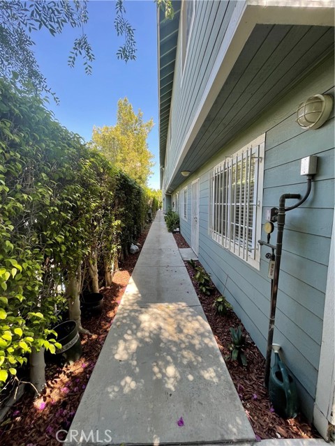 11725 Lemay Street 12 North Hollywood, California Close to everything. Not far from freeway. In a secured gated community. This condo also features 2 bedrooms and 1.5 baths. All bedrooms are at upstairs. Walk in closet.New laminate flooring for downstair, upstair us carpet flooring. New paint all through the whole house. There are 4 guest parkings and 2 assigned tandem parkings. HOA covers water and trash. Landlord will pay for HOA. Washer, dryer and refrigerator are provided, if tenant need.