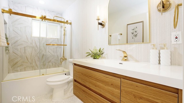 17698 Locust Street, Fountain Valley CA: https://media.crmls.org/medias/daf721ca-ee45-4b2f-9495-bd59dc229e1f.jpg