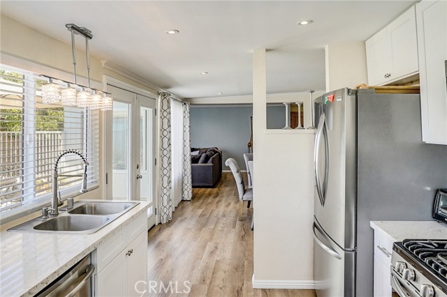 Detail Gallery Image 14 of 41 For 20241 Galway Ave, Carson,  CA 90746 - 4 Beds | 2 Baths