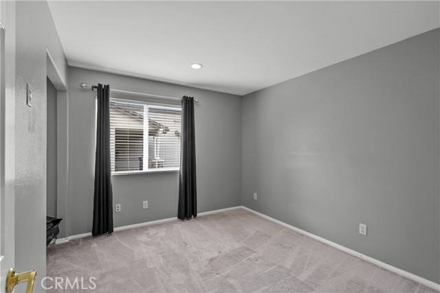 Detail Gallery Image 24 of 40 For 26426 Cardinal Dr, Canyon Country,  CA 91387 - 5 Beds | 4 Baths