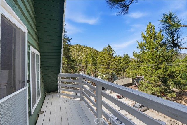 Detail Gallery Image 11 of 24 For 2073 Mojave Scenic, Wrightwood,  CA 92397 - 3 Beds | 3 Baths