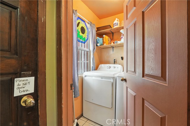 2718 E 7th Street, Los Angeles CA: https://media.crmls.org/medias/daf9965d-cd29-4c7a-a3fe-1494fee060d5.jpg