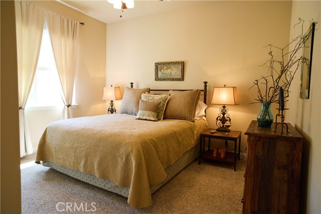 Detail Gallery Image 37 of 73 For 869 Whispering Winds Ln. Ln, Chico,  CA 95928 - 4 Beds | 3/1 Baths