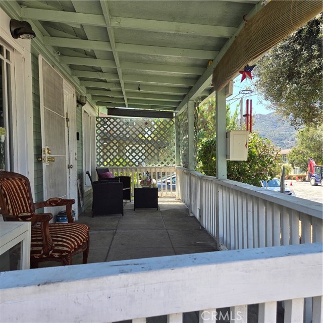 Detail Gallery Image 5 of 15 For 3928 La Crescenta Ave, Glendale,  CA 91020 - 2 Beds | 1 Baths