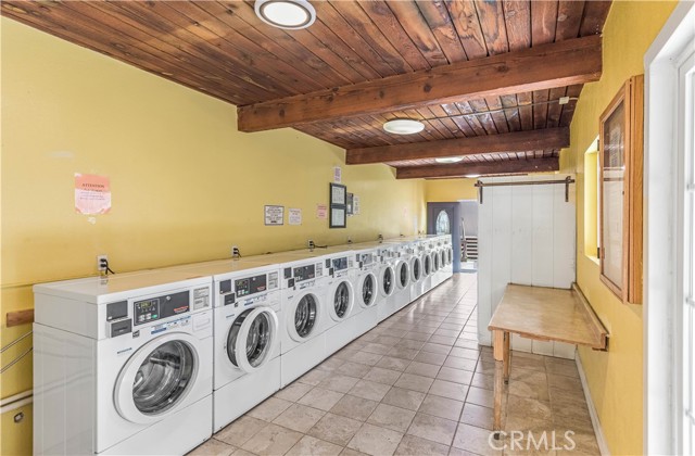 372 S Miraleste Drive, San Pedro CA: https://media.crmls.org/medias/dafa5910-5789-43d7-a87e-8774e45e50ae.jpg