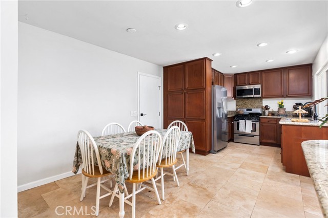 Detail Gallery Image 16 of 44 For 222 Avenida Chapala, San Marcos,  CA 92069 - 4 Beds | 2 Baths