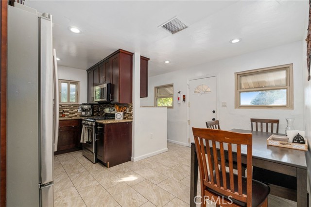 Detail Gallery Image 11 of 29 For 516 E Sunkist, Ontario,  CA 91761 - 3 Beds | 1 Baths