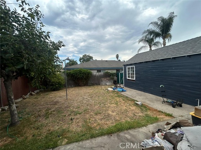 1176 Laurel Avenue, Pomona CA: https://media.crmls.org/medias/dafaf576-21ff-4418-b53b-818ce320bad2.jpg