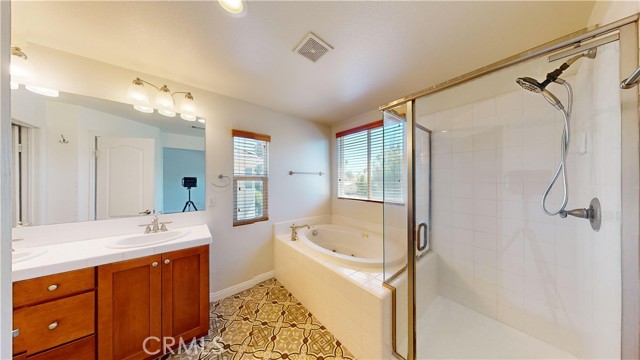 Detail Gallery Image 13 of 20 For 7960 Shadow Trails Ln, Jurupa Valley,  CA 92509 - 3 Beds | 2/1 Baths