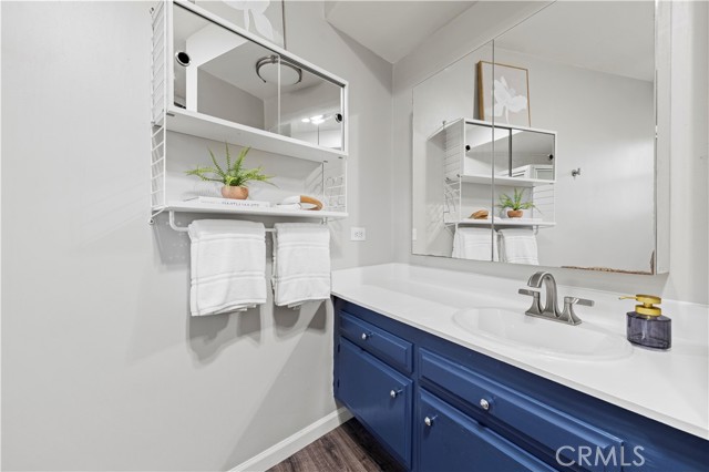 Detail Gallery Image 30 of 55 For 21206 Merridy St, Chatsworth,  CA 91311 - 4 Beds | 3 Baths