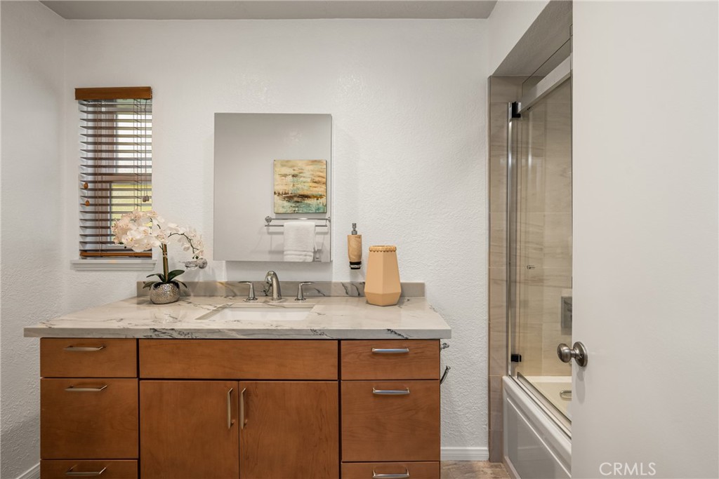 Dafc5a65 9405 4700 A5d2 0e64c85c574c