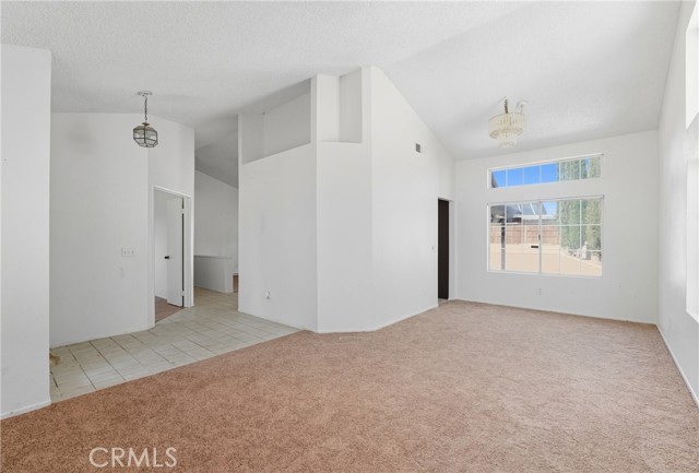 14698 King Canyon Road, Victorville CA: https://media.crmls.org/medias/dafcd3ad-a3dd-4410-a94a-4503731af3f8.jpg