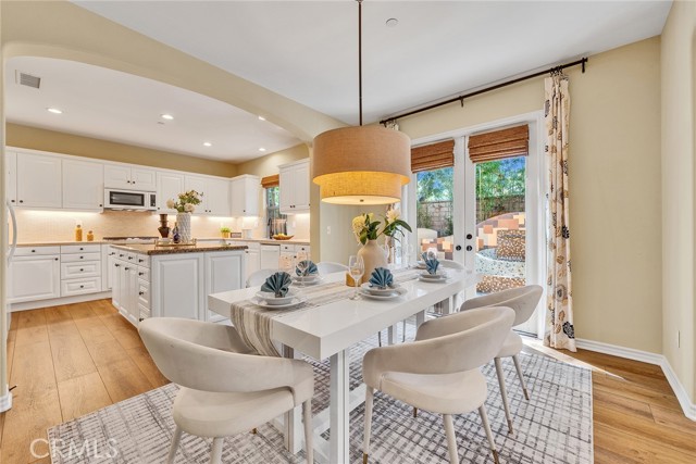 63 Splendor, Irvine CA: https://media.crmls.org/medias/dafd7d9b-5346-4506-8933-1fce5e926d11.jpg