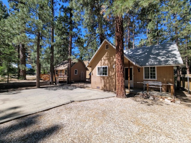 Detail Gallery Image 1 of 1 For 903 W Rainbow Bld, Big Bear City,  CA 92314 - 2 Beds | 2 Baths