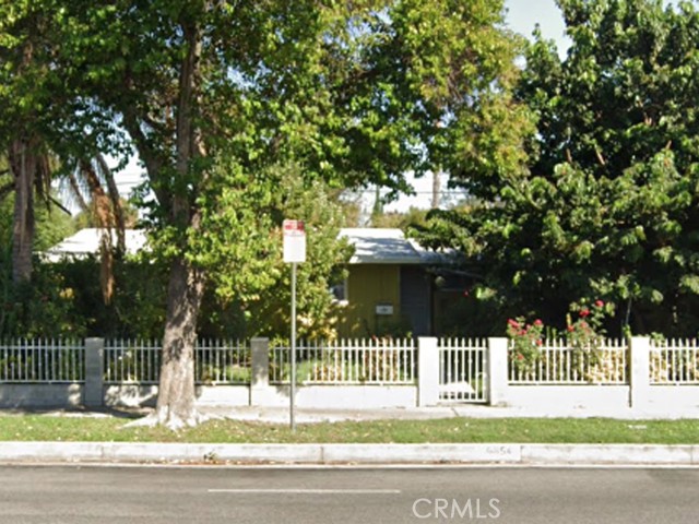 6854 Tampa Ave photo 2
