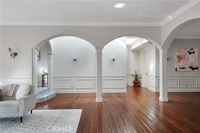 21149 Entrada Road, Topanga CA: https://media.crmls.org/medias/daff6af2-f7c1-40f0-b7af-a747812f276c.jpg