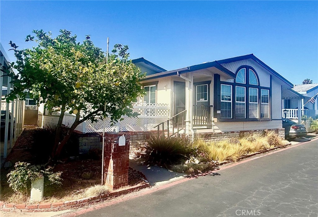 MLS #OC26155267 image #1