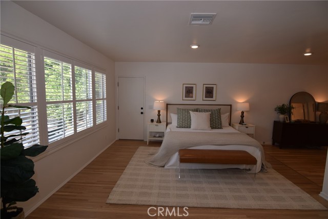 3 Bed Home for Sale in Encino, California