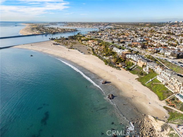 Detail Gallery Image 31 of 68 For 711 1/2 Marigold, Corona Del Mar,  CA 92625 - 2 Beds | 2/1 Baths