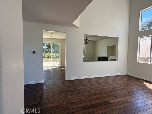 Detail Gallery Image 3 of 22 For 26506 Isabella, Canyon Country,  CA 91351 - 3 Beds | 3 Baths