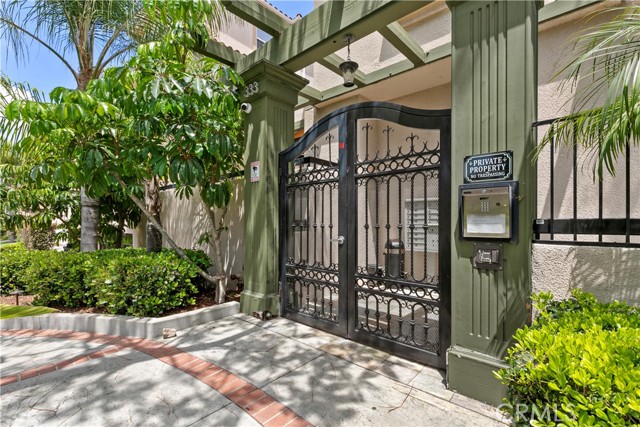 Detail Gallery Image 5 of 50 For 333 Milford #105,  Glendale,  CA 91203 - 2 Beds | 3 Baths