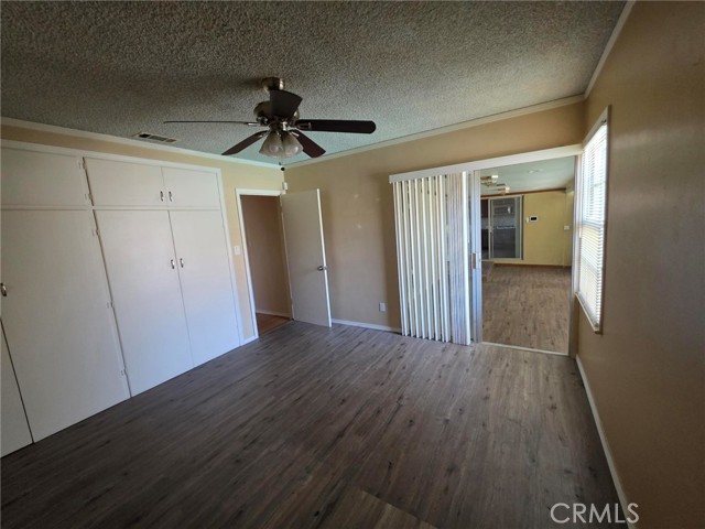 Detail Gallery Image 6 of 13 For 520 Country Club Lane, San Bernardino,  CA 92404 - 3 Beds | 1/1 Baths