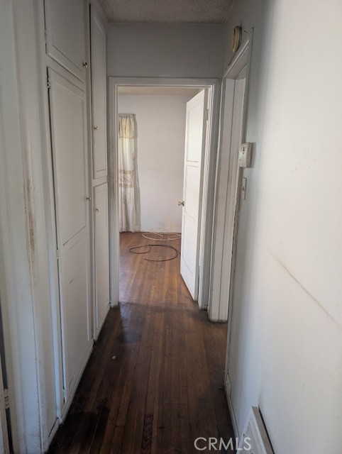 1619 W 136th Street, Compton CA: https://media.crmls.org/medias/db00bcb5-d71a-477d-9273-3f0894759c16.jpg