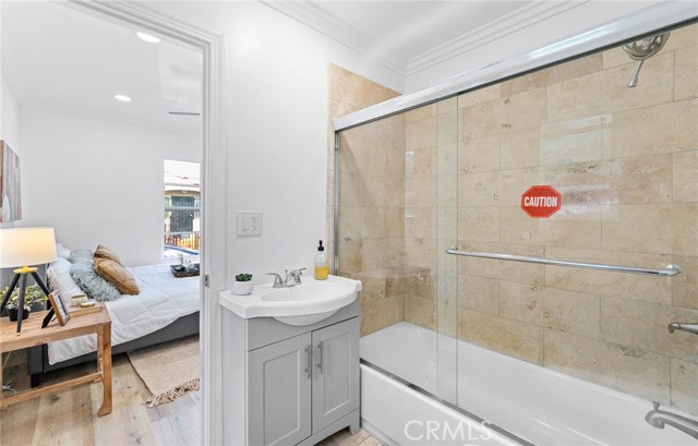 Detail Gallery Image 9 of 10 For 426 W 63rd, Los Angeles,  CA 90003 - 2 Beds | 1 Baths