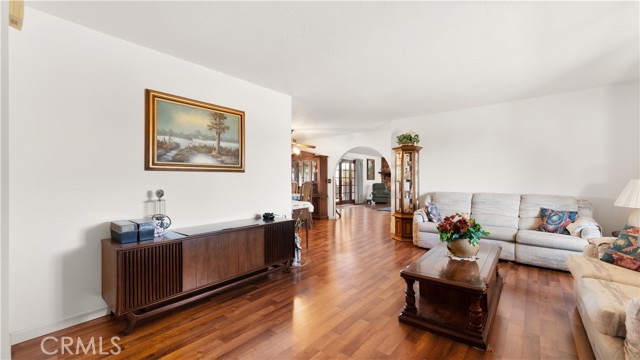 Detail Gallery Image 9 of 34 For 11140 Merino Ave, Apple Valley,  CA 92308 - 3 Beds | 2 Baths